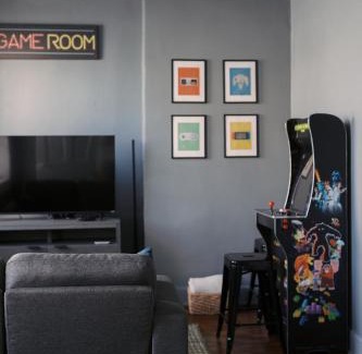 Middletown Casa | Near Hershey, Entire house with Fire Pit, Game Room