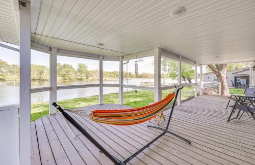 Stendal Casa | Near Hiking and Fishing Dale Home with Deck!