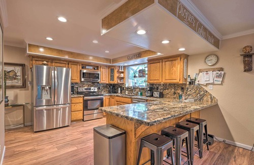 Glencoe Cabina | Near Hiking Trails: Cabin w/ Deck in Pioneer!