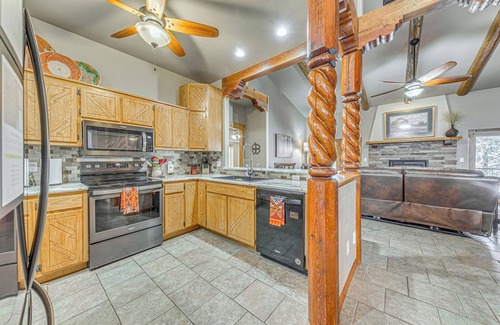Bear Park Casa | Near Hiking Trails: Spacious Cloudcroft Retreat!