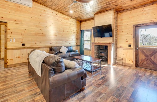 Unaka Casa | Near Hiking Trails Mtn-View Haven in Englewood!