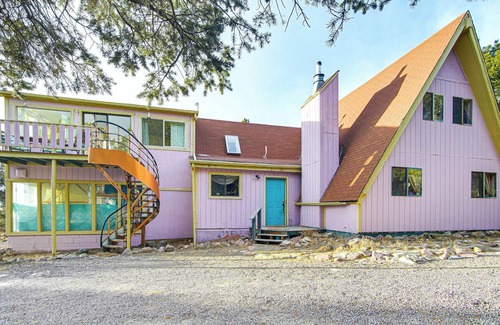 Baca Grande Apartamento | Near Hiking: Tranquil Crestone Studio w/ Deck!