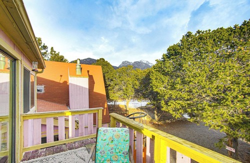 Baca Grande Apartamento | Near Hiking: Tranquil Crestone Studio w/ Deck!