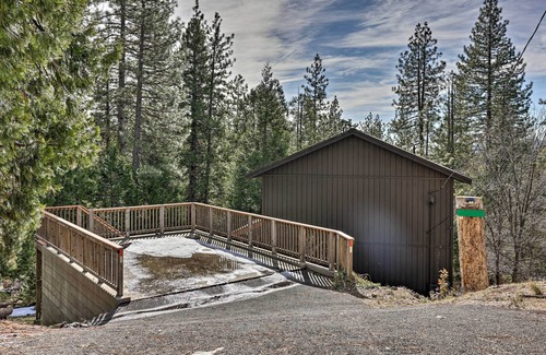 Arnold Cabaña | Near Hiking + Wineries: Arnold Cabin w/ Deck!