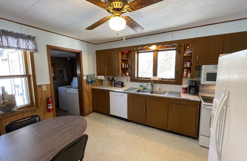 Hurley Casa | Near Hurley, On the Trail, Large Parking Area, Dog Friendly -The Cary Mine House