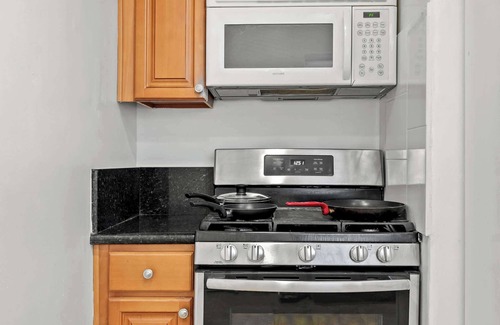 San Gabriel Apartamento | Near LA Cozy Home With Full Kitchen & Laundry
