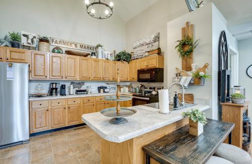 Mill Springs Casa | Near Lake Cumberland Monticello Home with Gazebo!
