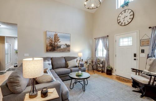 Mill Springs Casa | Near Lake Cumberland Monticello Home with Gazebo!