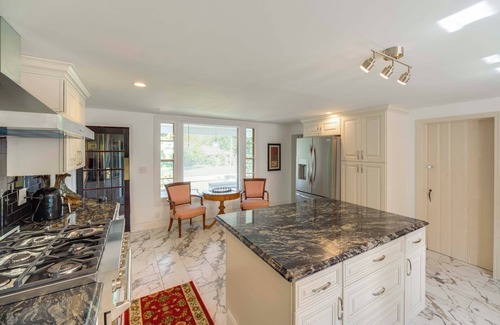 Conneaut Casa | Near Lake Erie, Harbor & Parks: Conneaut Getaway!