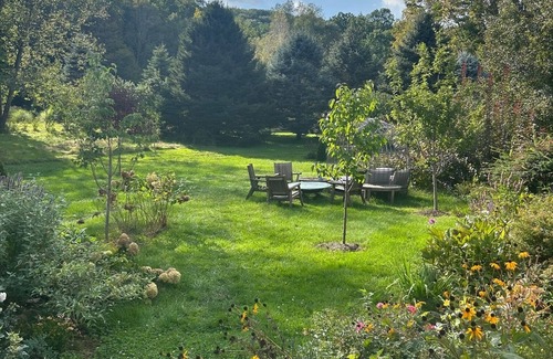 Sherman Casa | Near Lake Waramaug & Candlewood Lakes