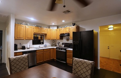 Edmond Casa | Near Lazy E!!! Charming 3-bedroom country home between Edmond and Guthrie OK.