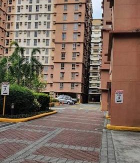 San Dionisio Apartamento | Near Manila Airport COZY HOTEL STYLE Condo With Pool 7A