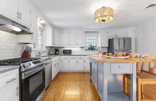 East Dennis Casa | Near Mayflower! Pool & Hottub! Dogs OK! Slps 10!
