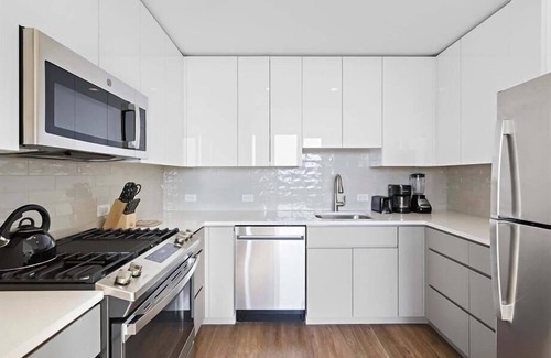 White Plains Apartamento | near MetroNorth Station 2 BR | Kitchen + W/D