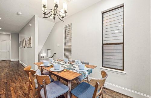East Downtown Houston Casa | Near Midtown Downtown Games Wifi Balcony Pets