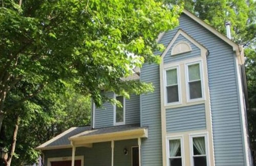 St. Charles Casa | Near National Harbor and MGM