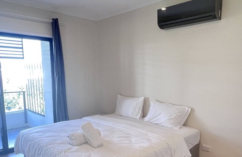 Robina Casa | Near New 4br Townhouse Next to Shopping Mall