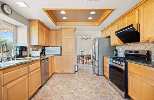 Rancho Cucamonga Casa | Near ONT Spacious 4BR Family Retreat Safe Area