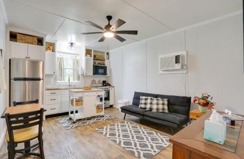 Winnie Casa | Near Parks and Lakes Pet-Friendly Winnie Cottage