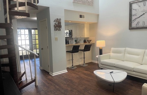 South Baton Rouge Casa | Near Perkins Rowe and Mall of Louisiana