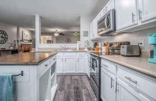 Aubrey Casa | Near PGATour+King&3Queen Beds+Near Lewisville Lake