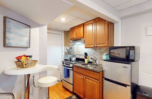 Brookline Apartamento | S t. Mary, Fenway, Longwood Medical, gema oculta, estudio renovado, MBTA