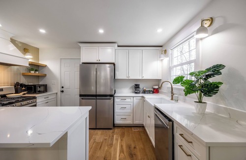 Highland Park Casa | Near Ravinia and Navy Base, charming 3-bedroom house in peaceful Highland Park