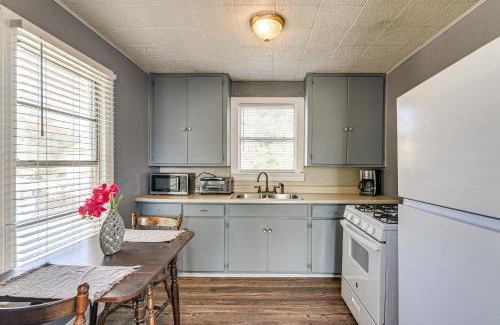 Lakeview  Jefferson County Apartamento | Near Sabine Lake Pet-Friendly Apt in Port Arthur