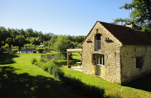 Sainte-Nathalene Casa | Cerca de Sarlat, en el Périgord Negro, el pequeño establo para vacaciones en la naturaleza