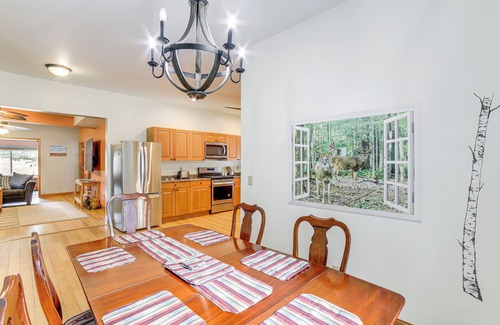 Fennville Casa | Near Saugatuck Dunes: Pet-Friendly Fennville Home!