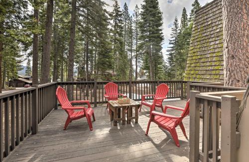 Carnelian Bay Casa | Near Skiing and Hiking Carnelian Bay Cabin