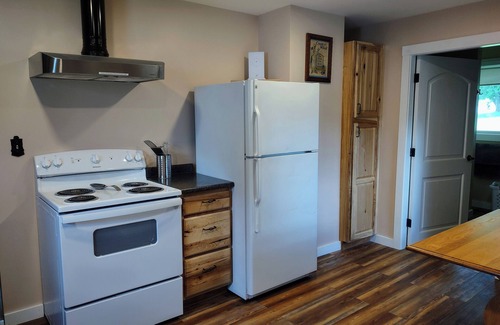 Woodland Casa | Near snowsled / ATV trail (ITS 88) Newly renovated home - Colby Siding, Maine