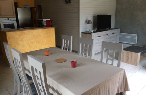 Grayan-Et-L'Hopital Casa | Cerca de soulac / mer Casa para 8 personas con piscina cubierta climatizada, jacuzzi