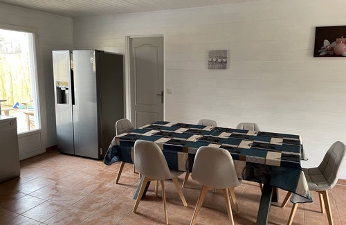 Grayan-Et-L'Hopital Casa | Near Soulac/mer 3-bedroom house with heated indoor pool