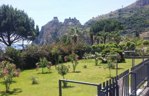 Sant'Alessio Siculo Apartamento | Cerca de Taormina entre el mar, la historia y la cultura.