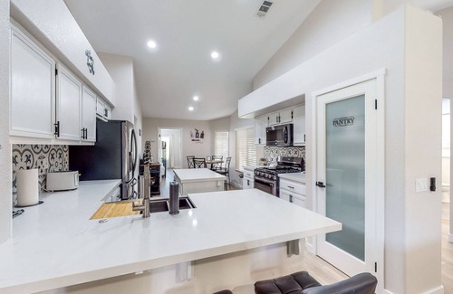 Temecula Casa | Near Temecula Wine Country - Hot Tub & Pool Table