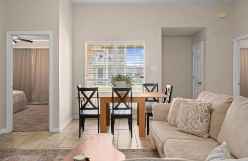 College Station Casa | Near Texas A&M, Spacious Living Room, 4 Queen Beds