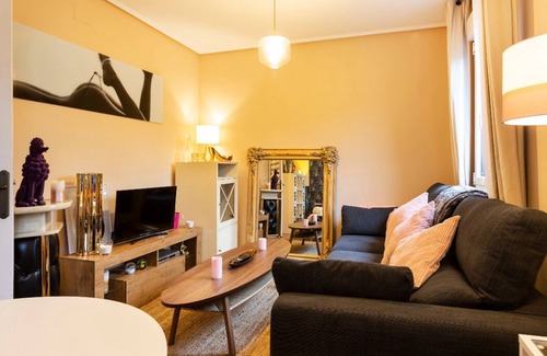 Las Arenas Apartamento | Cerca de la playa y Bilbao apartamento Lolita Pink , 2 habitaciones y 1 baño