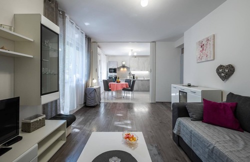 Veruda Apartamento | Near the center of Pula, this lovely and welcoming apartment welcomes you.