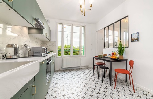 Juvisy-sur-Orge Casa | Near to Paris & Orly Airport. Lovely house, one minute walk Juvisy train station