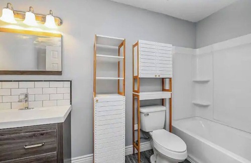 College Station Apartamento | NEAR TX A&M, HWY 6 , NO CLEANING FEE ,ENTIRE Blace