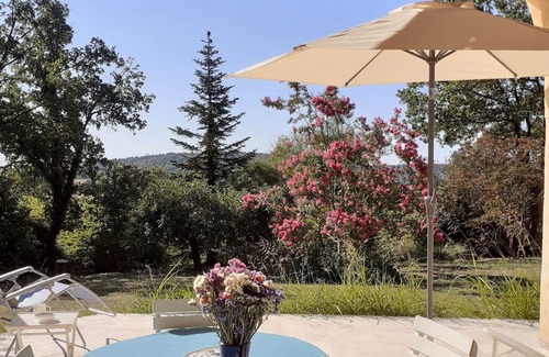 Labaume Casa | Cerca de Uzes, espaciosa casa en el corazón de la zona verde y tranquila