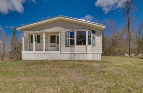 Albion Casa | Near Waterville Cozy Midcoast Vacation Rental!