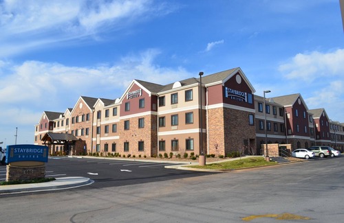 Bowling Green Condominio | Audiencia + Movilidad Suite accesible cerca del campus de WKU | Desayuno diario gratis