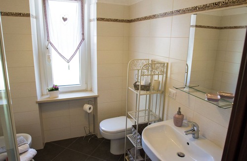 Mondovi Cama Y Desayuno | Nearby hospital, 10 minutes from Mondovi Piazza. Suitable for families.