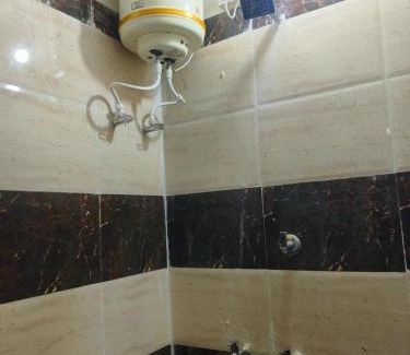 Naini Casa | Nearest Khumbmela Hotel For Family