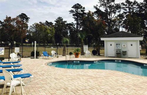 Central Myrtle Beach Casa | Neat 1st floor cozy condo at Magnolia place