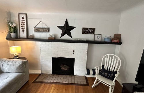 Astoria Otro | Neat Old Astoria Farmhouse with boat parking!