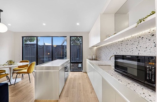 Brighton East Casa | Ned-2B2B-Effortless Bayside Living-Brighton East