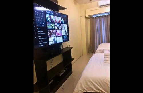Tagaytay Apartamento | Need Place To Stay Wake Up to Breathtaking Taal Views from Your Window I Tagaytay Getaway